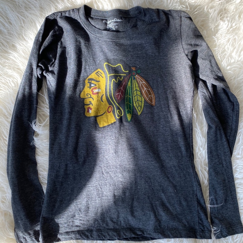 Blackhawks Logo Long Sleeve